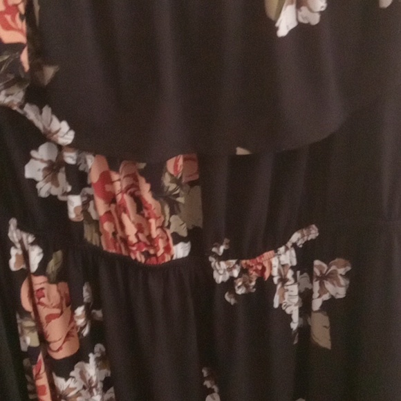 Dress - Picture 3 of 3